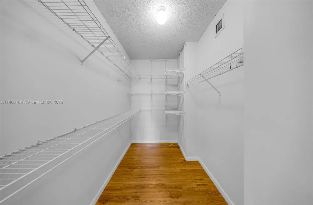 17125 Bay Rd #3301 Sunny Isles Beach, FL 33160