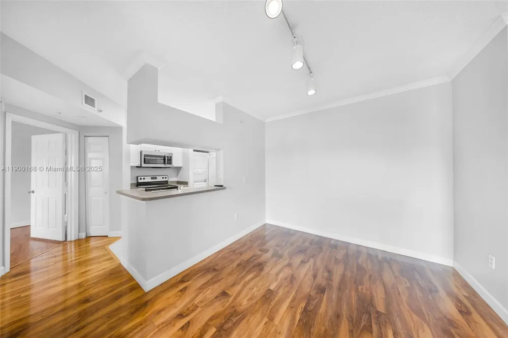 17125 Bay Rd #3301 Sunny Isles Beach, FL 33160