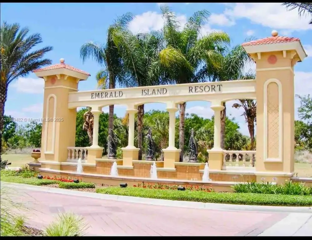 8520 SUNRISE KEY DR Kissimmee, FL 34747