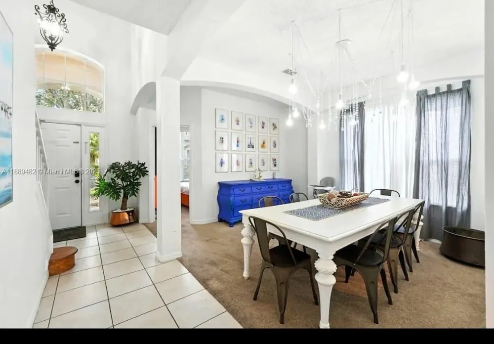 8520 SUNRISE KEY DR Kissimmee, FL 34747