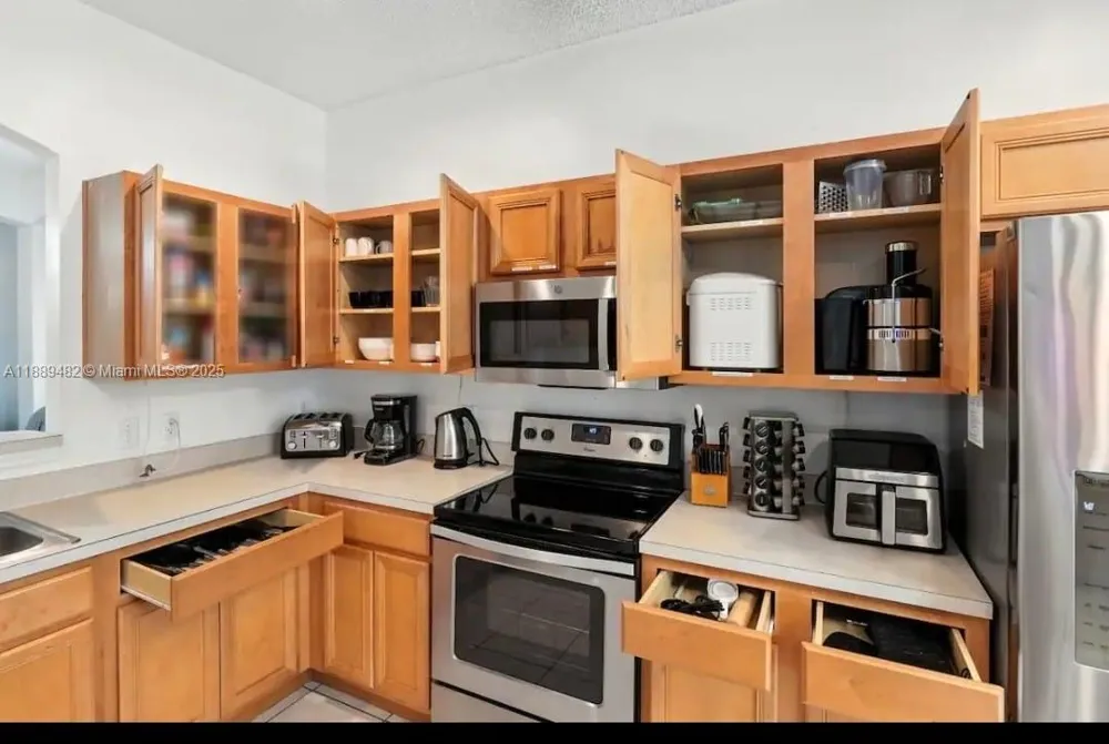 8520 SUNRISE KEY DR Kissimmee, FL 34747