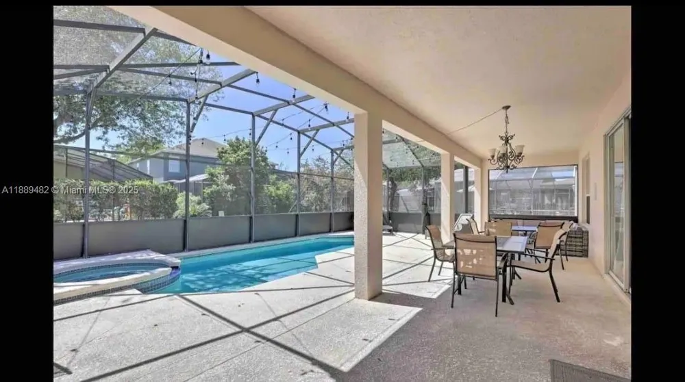 8520 SUNRISE KEY DR Kissimmee, FL 34747