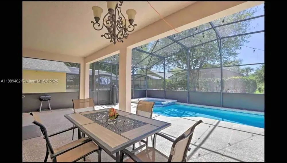 8520 SUNRISE KEY DR Kissimmee, FL 34747