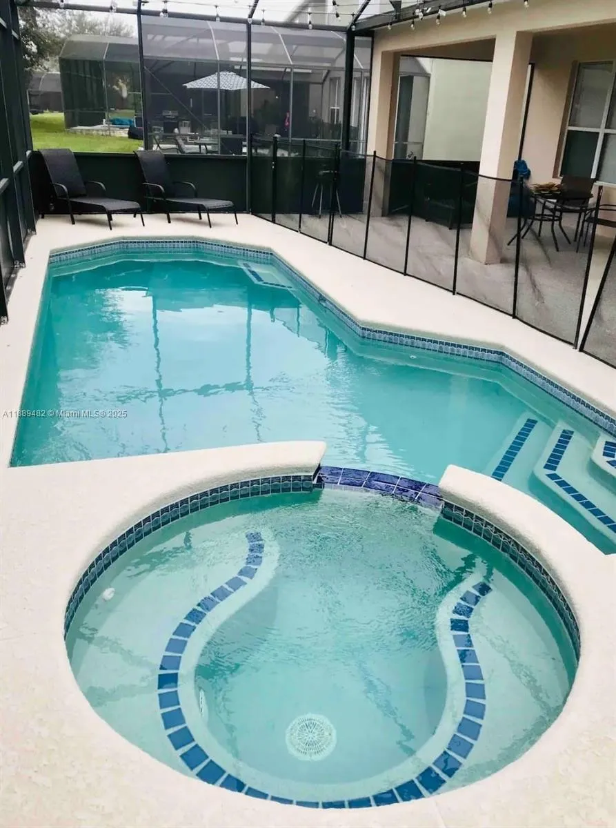 8520 SUNRISE KEY DR Kissimmee, FL 34747