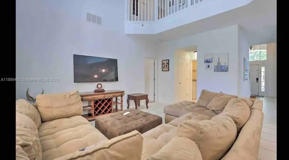 8520 SUNRISE KEY DR Kissimmee, FL 34747