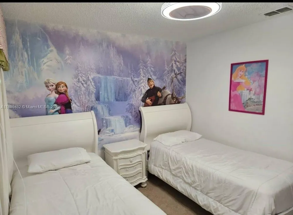 8520 SUNRISE KEY DR Kissimmee, FL 34747