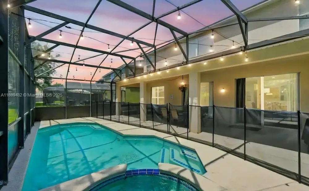 8520 SUNRISE KEY DR Kissimmee, FL 34747