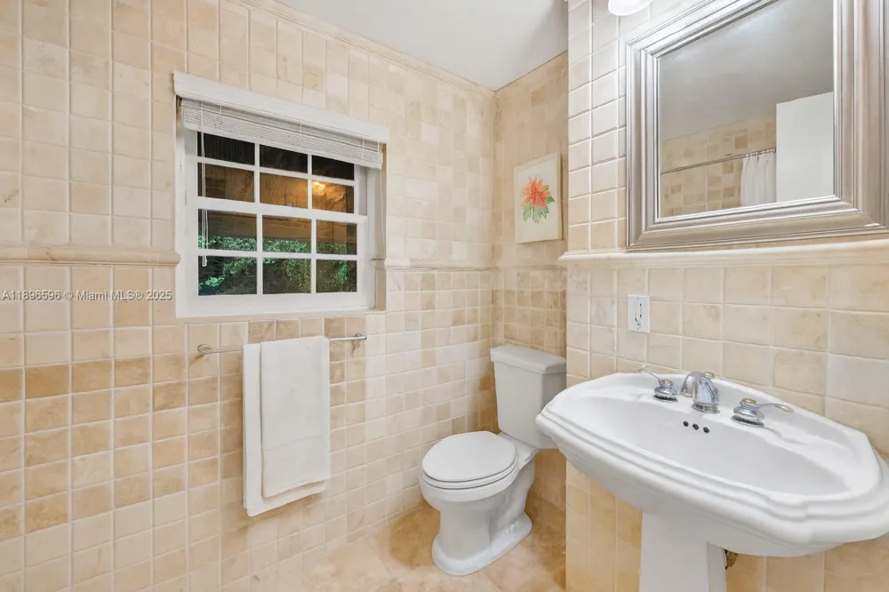 15000 Old Cutler Rd Palmetto Bay, FL 33158