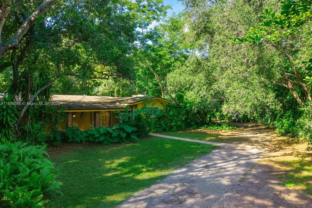15000 Old Cutler Rd Palmetto Bay, FL 33158