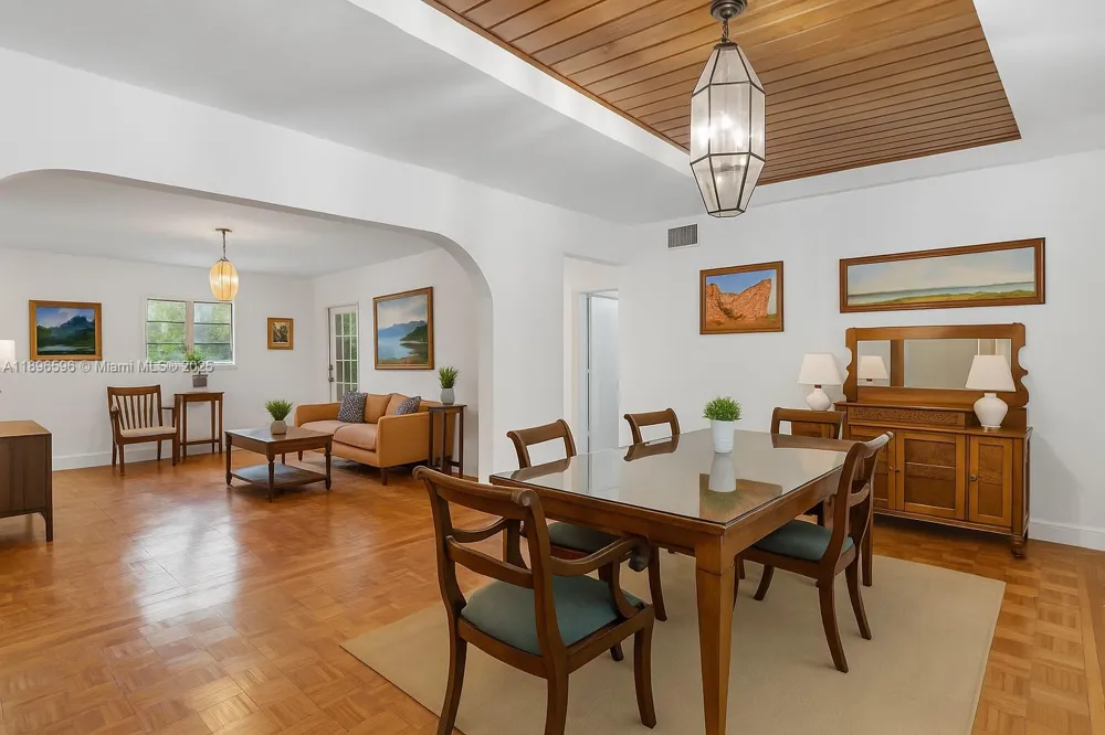 15000 Old Cutler Rd Palmetto Bay, FL 33158