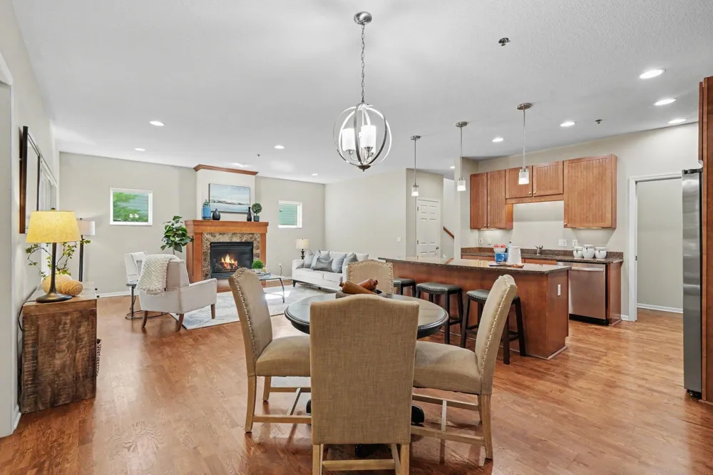17820 Valley Cove Court Deephaven, MN 55391