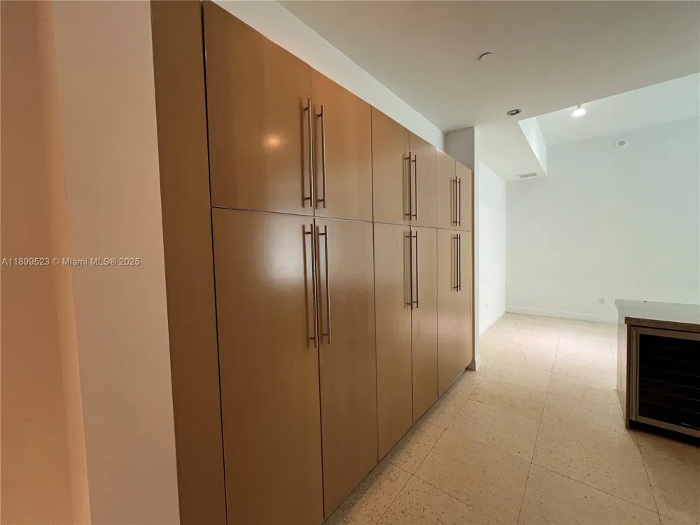 900 Brickell Key Blvd #2205 Miami, FL 33131