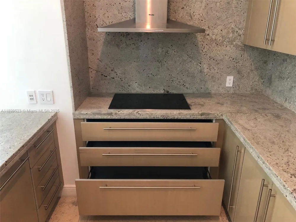 900 Brickell Key Blvd #2205 Miami, FL 33131