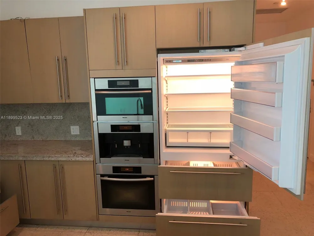 900 Brickell Key Blvd #2205 Miami, FL 33131