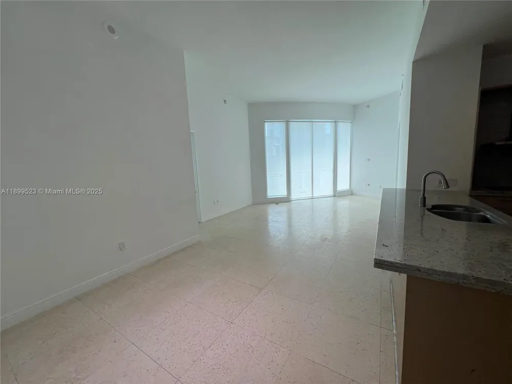 900 Brickell Key Blvd #2205 Miami, FL 33131