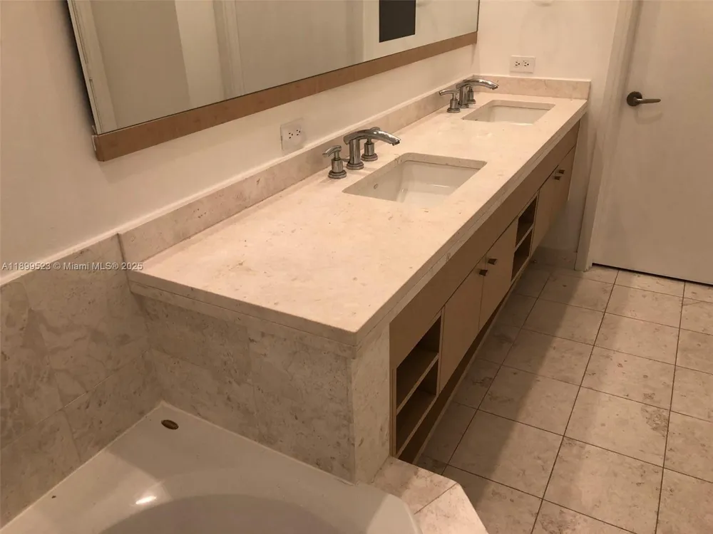 900 Brickell Key Blvd #2205 Miami, FL 33131