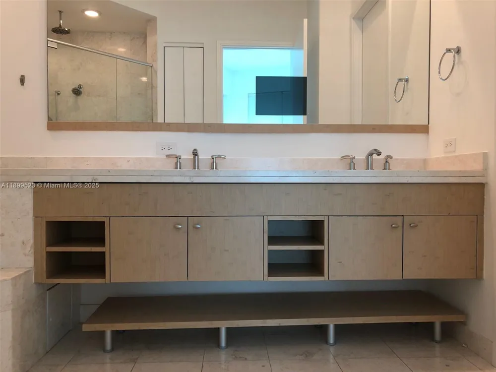 900 Brickell Key Blvd #2205 Miami, FL 33131