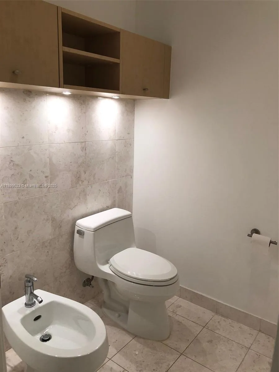 900 Brickell Key Blvd #2205 Miami, FL 33131