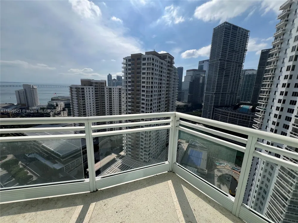 900 Brickell Key Blvd #2205 Miami, FL 33131