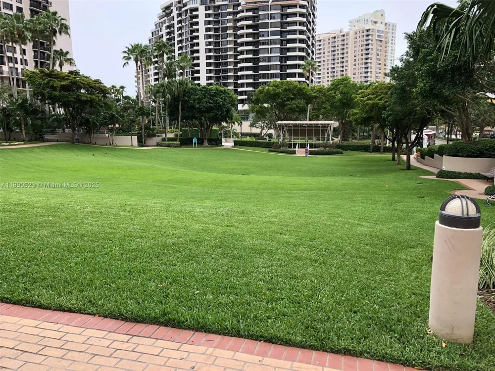 900 Brickell Key Blvd #2205 Miami, FL 33131