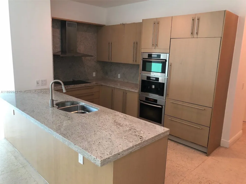 900 Brickell Key Blvd #2205 Miami, FL 33131