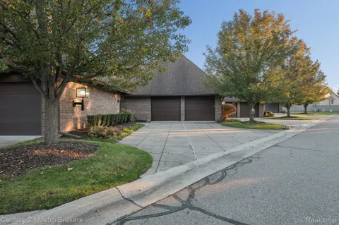 9095 S Saginaw Road #23