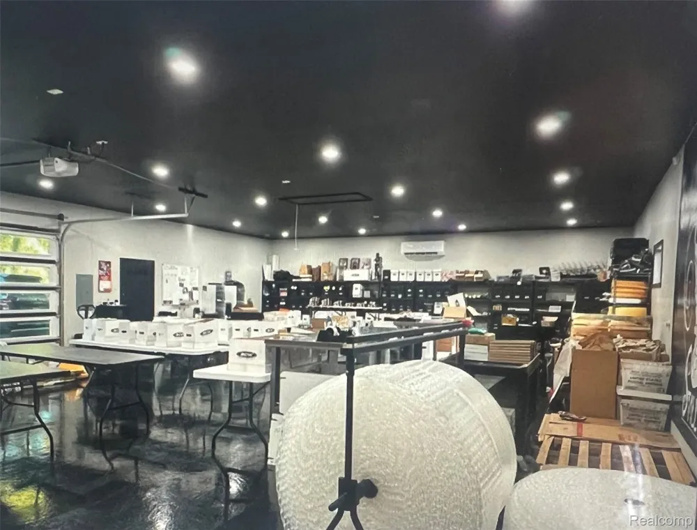 6803 Napoleon Road Leoni Township, MI 49201
