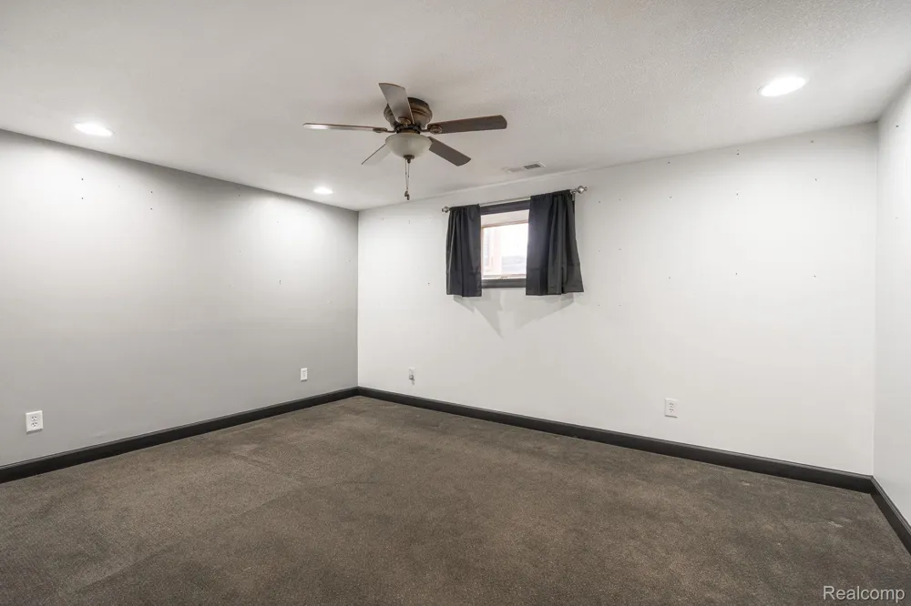 6803 Napoleon Road Leoni Township, MI 49201