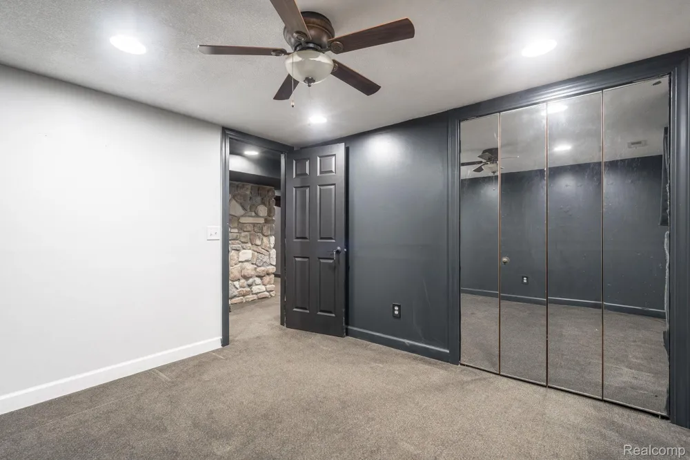 6803 Napoleon Road Leoni Township, MI 49201