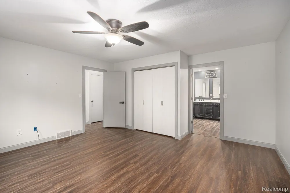 6803 Napoleon Road Leoni Township, MI 49201