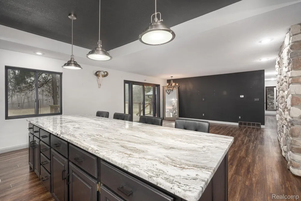 6803 Napoleon Road Leoni Township, MI 49201