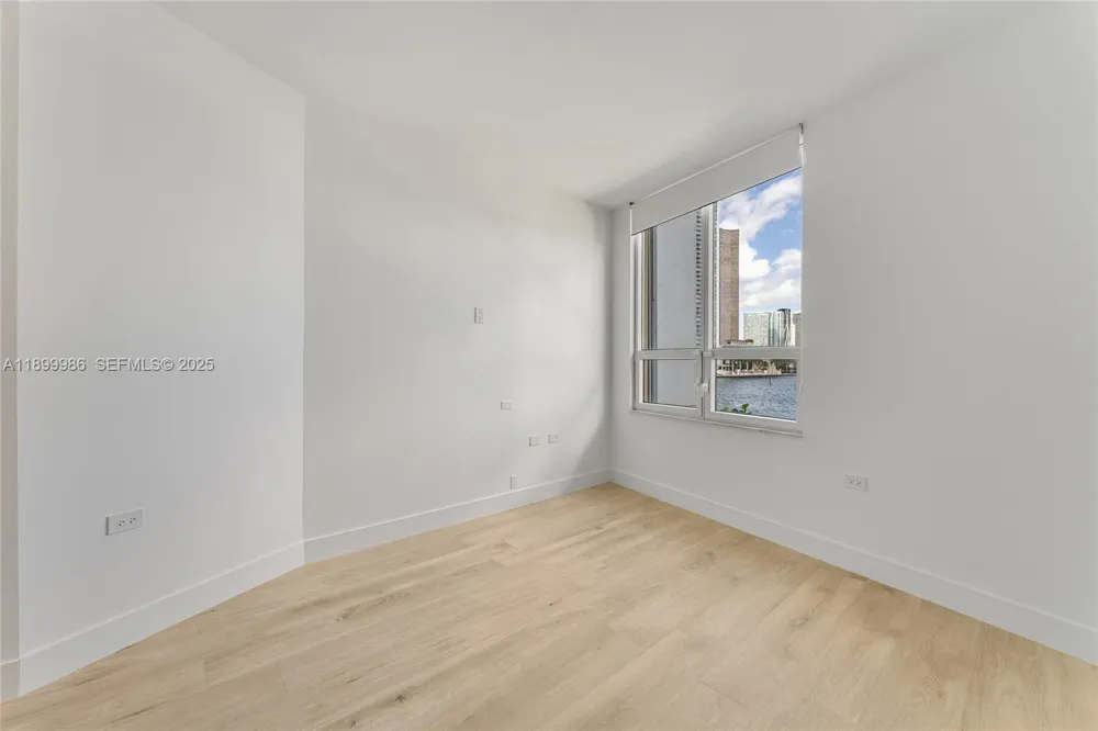 848 Brickell Key Dr #204 Miami, FL 33131