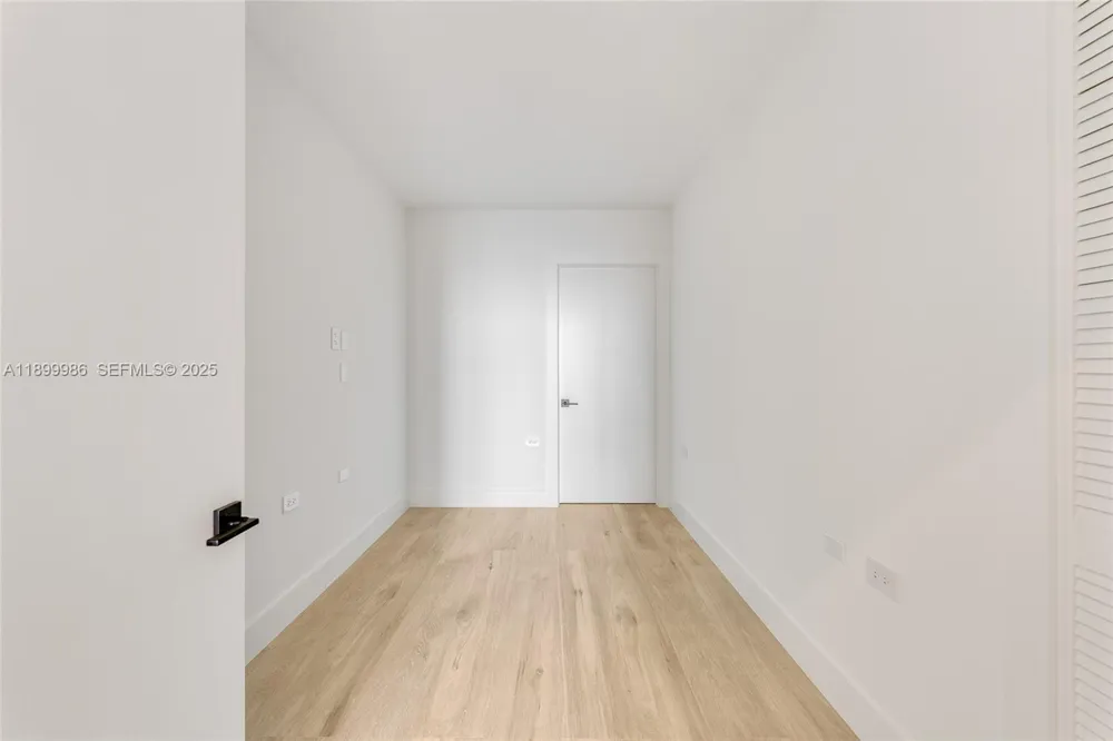 848 Brickell Key Dr #204 Miami, FL 33131