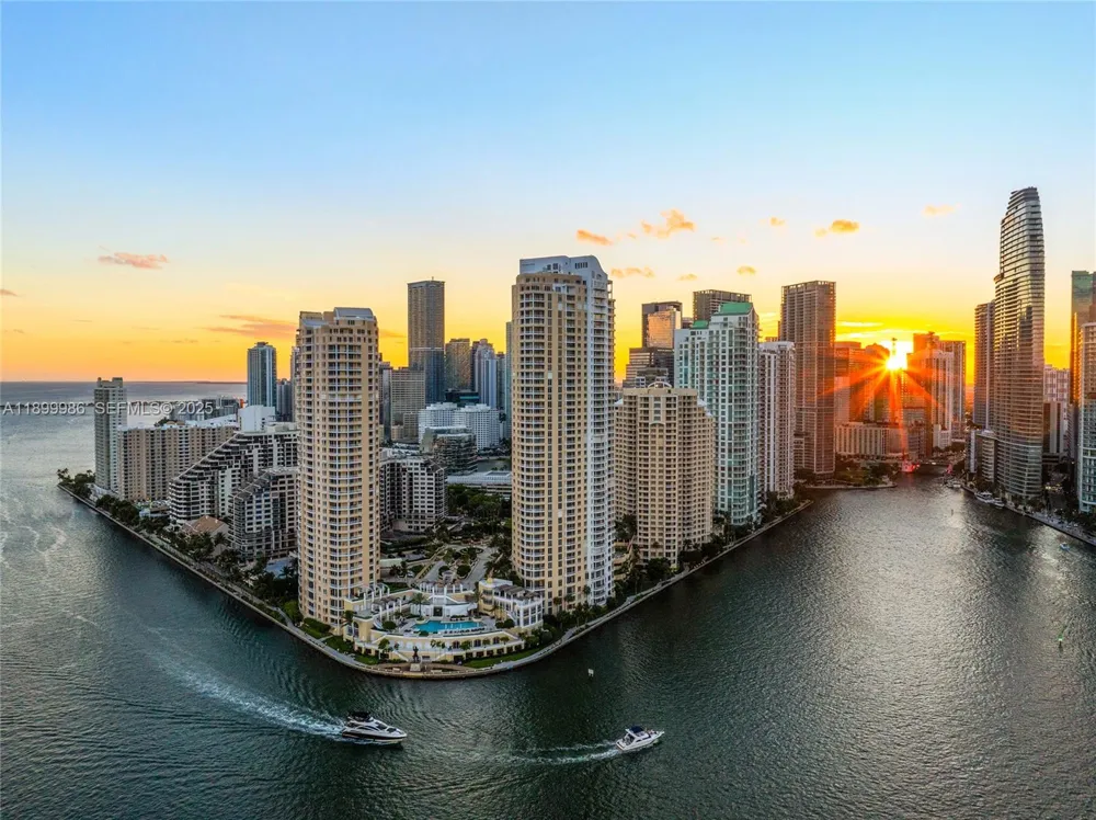 848 Brickell Key Dr #204 Miami, FL 33131