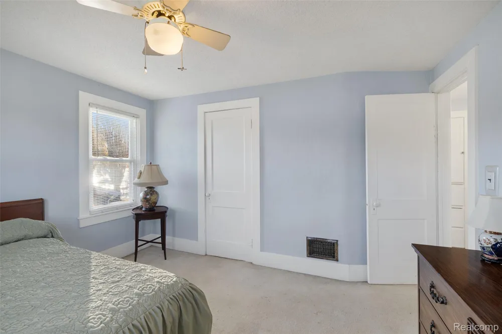 9669 Dixie Highway Ira Township, MI 48023