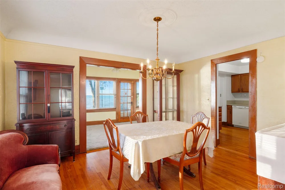 9669 Dixie Highway Ira Township, MI 48023