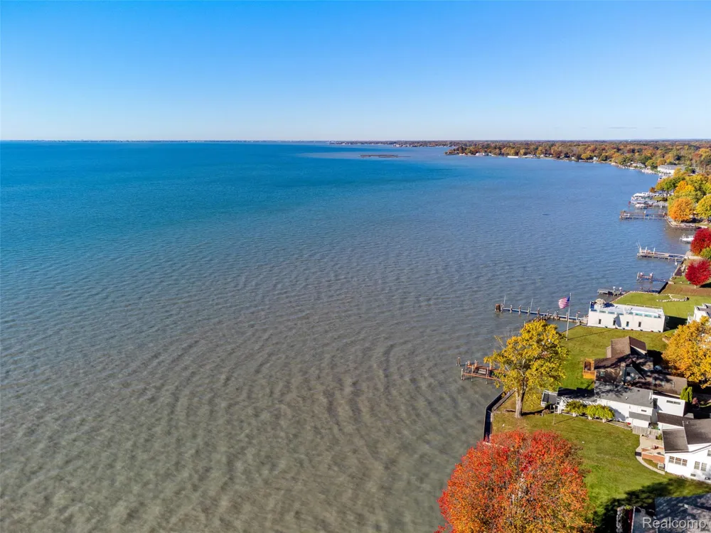 9669 Dixie Highway Ira Township, MI 48023