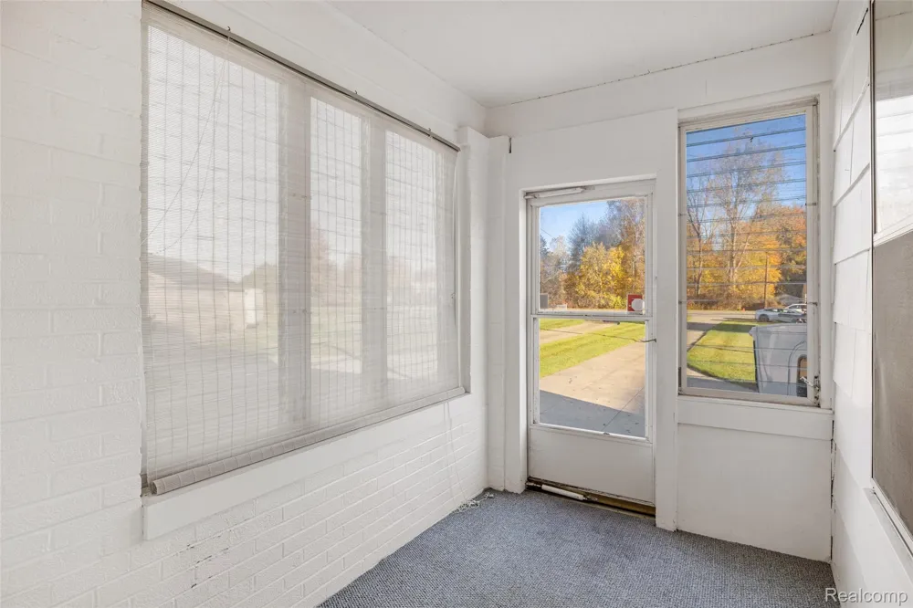 9669 Dixie Highway Ira Township, MI 48023