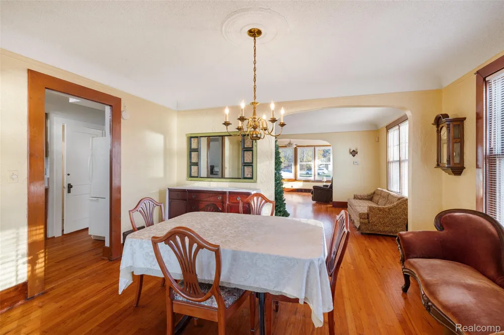9669 Dixie Highway Ira Township, MI 48023