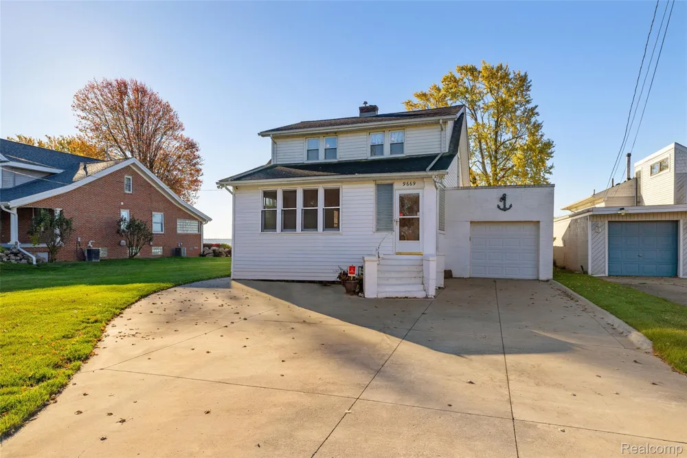 9669 Dixie Highway Ira Township, MI 48023