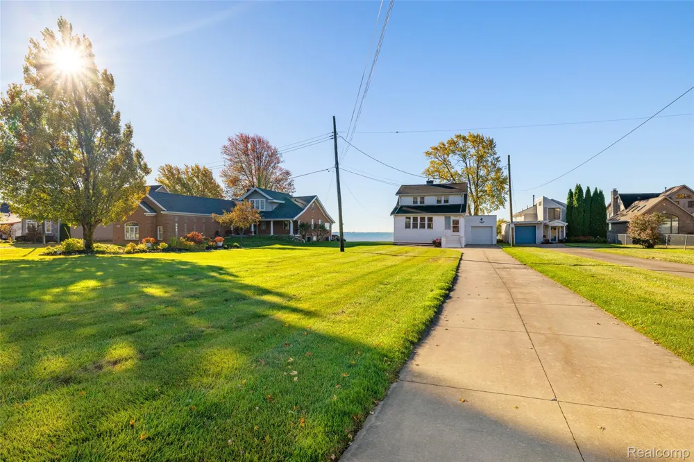 9669 Dixie Highway Ira Township, MI 48023