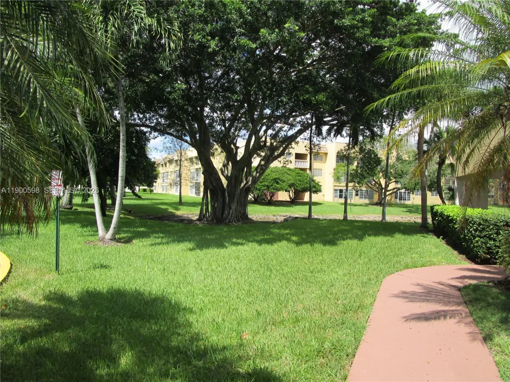 5940 NW 64 TH AVE #109 Tamarac, FL 33319