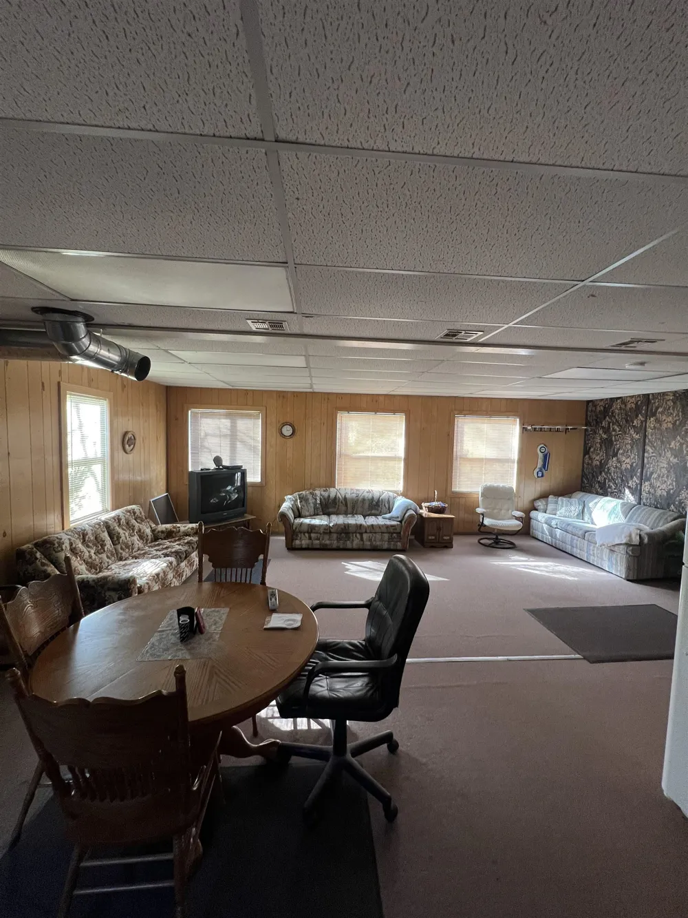 8414 NE Besaw Road Rapid River Township, MI 49659