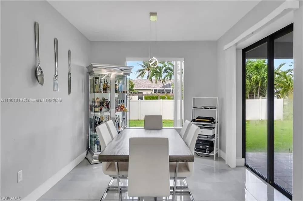 2218 SW 25th st Cape Coral, FL 33914