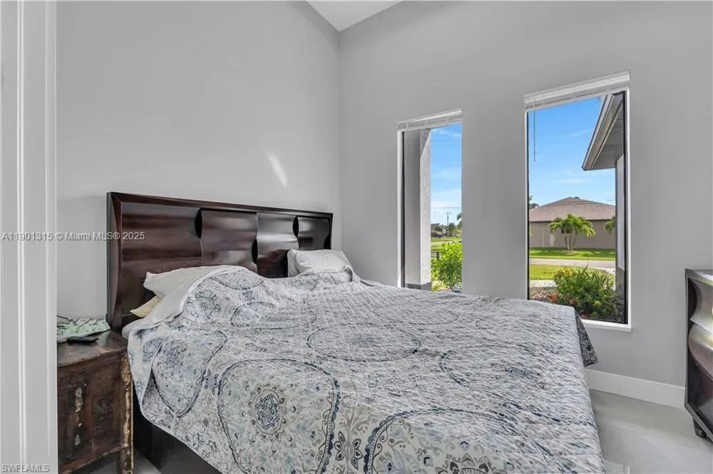 2218 SW 25th st Cape Coral, FL 33914