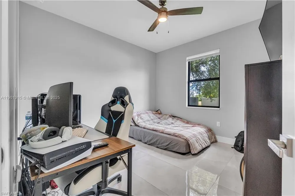 2218 SW 25th st Cape Coral, FL 33914