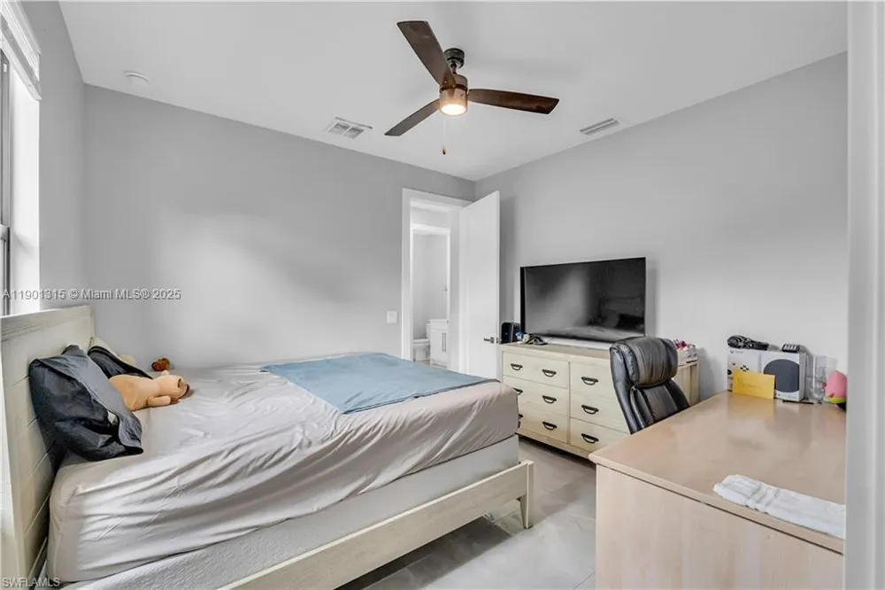 2218 SW 25th st Cape Coral, FL 33914
