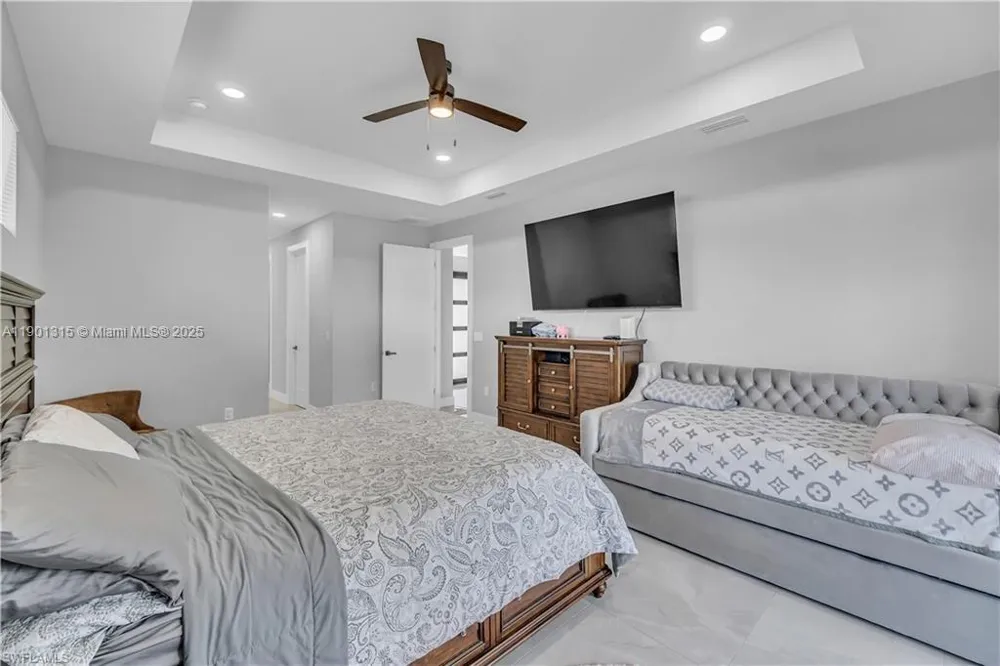 2218 SW 25th st Cape Coral, FL 33914