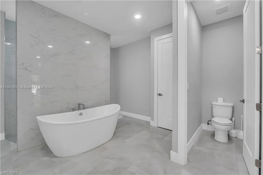 2218 SW 25th st Cape Coral, FL 33914