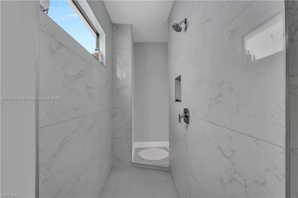 2218 SW 25th st Cape Coral, FL 33914